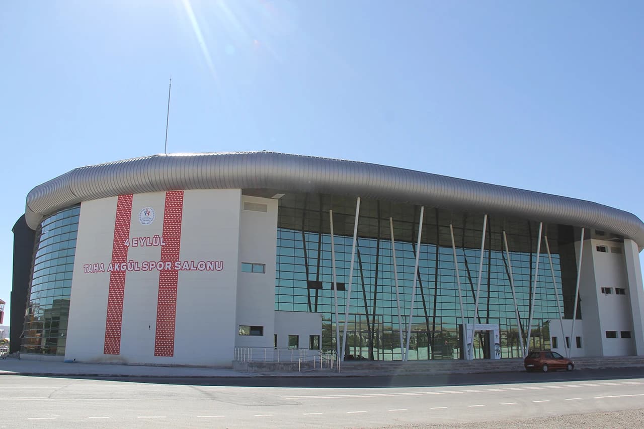 Sivas Taha Akgül Spor Salonu